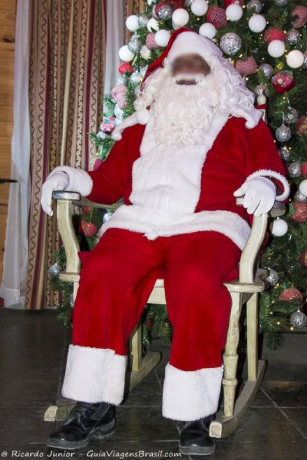 Imagem do Papai Noel em sua cadeira.